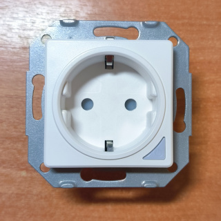 Вид спереди